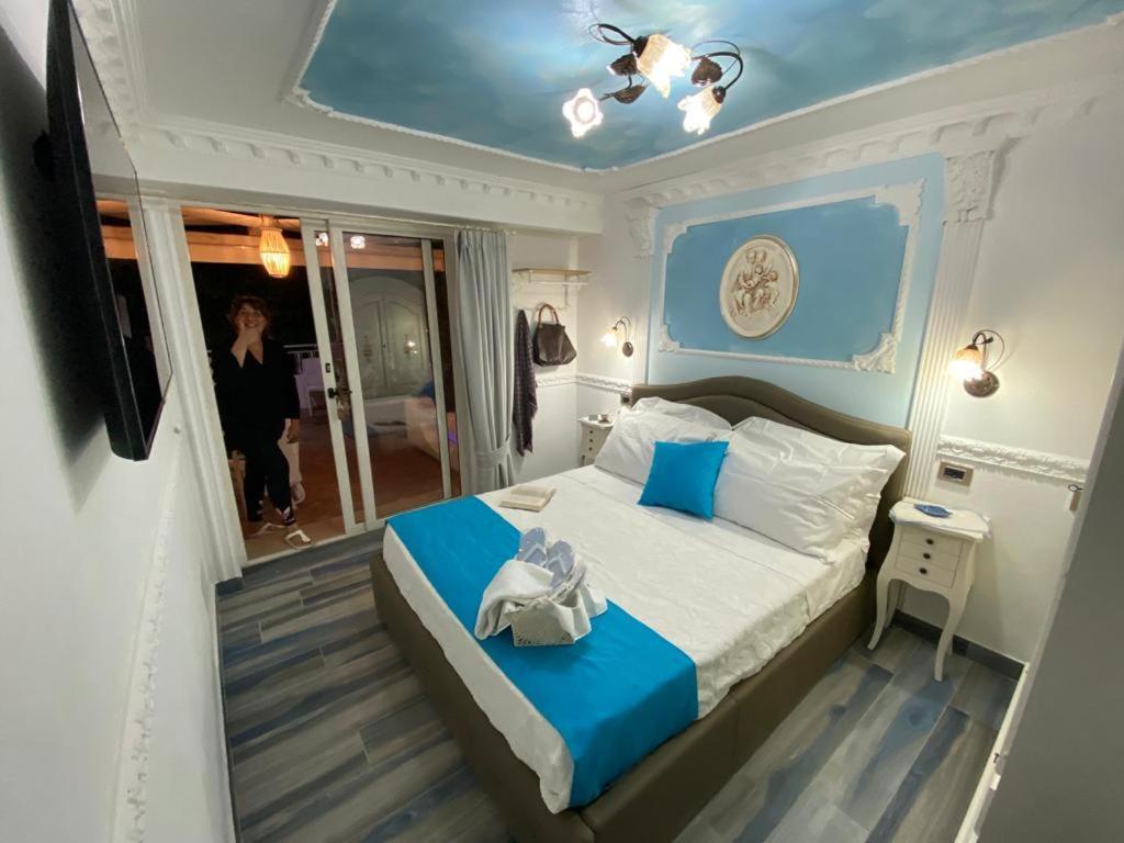 Luxury B&B Suite Jacuzzi Villa Filomena マリーナ・ディ・カメロータ エクステリア 写真