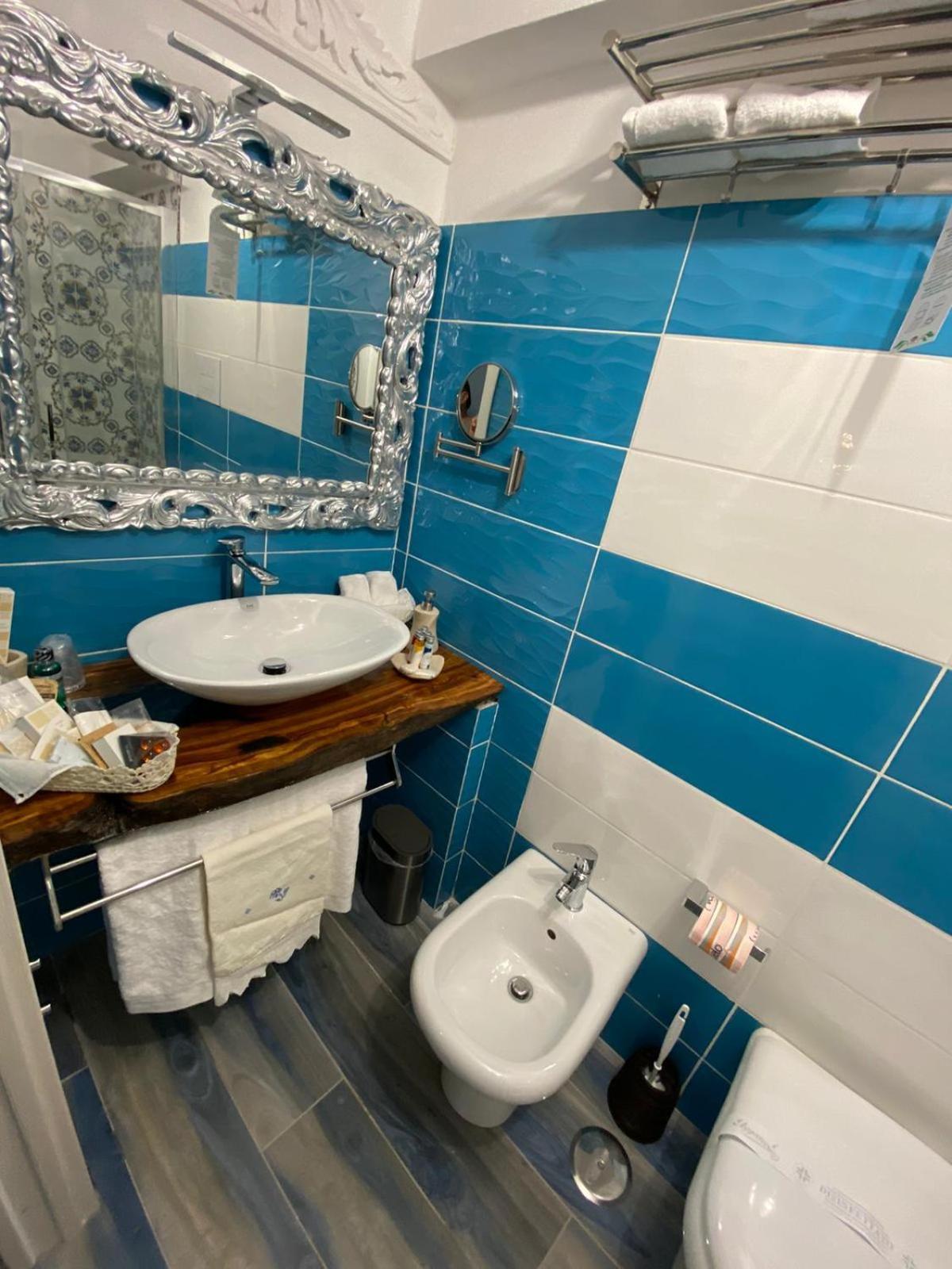 Luxury B&B Suite Jacuzzi Villa Filomena マリーナ・ディ・カメロータ エクステリア 写真